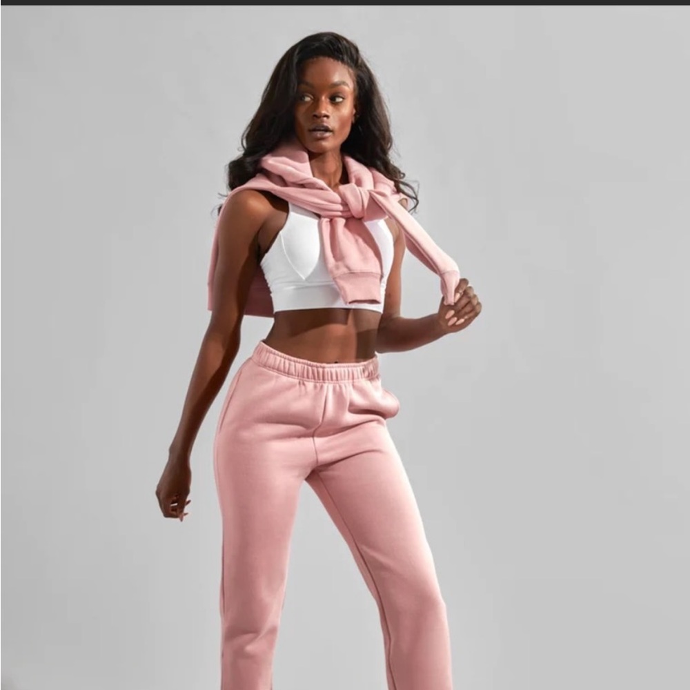 NWOT BuffBunny Untamed Jogger V2 Potion Pink